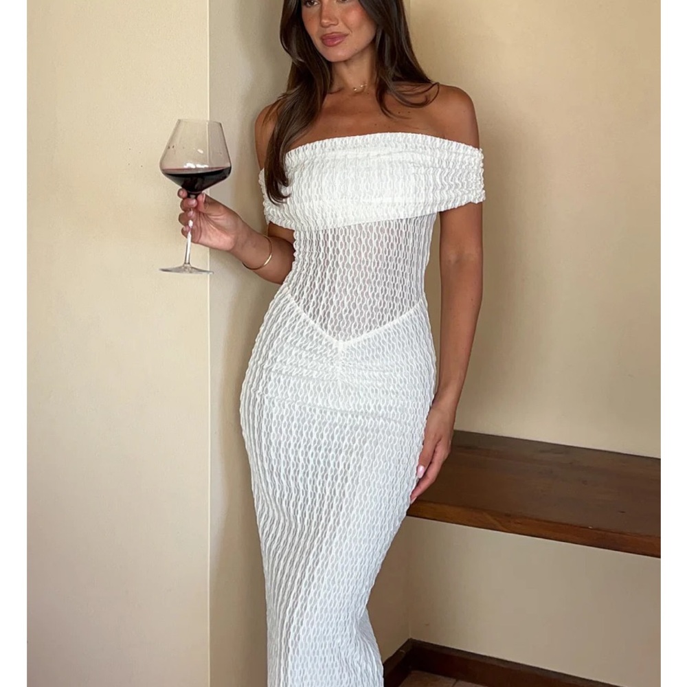 NWT White Fox Boutique Strapless White Dress